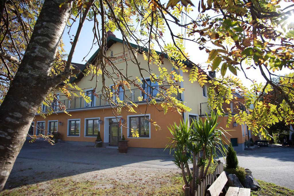 Kirchenwirt Irrsdorf Familie Schinwald Hotel Strasswalchen Exterior photo