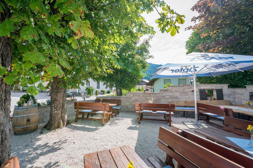 Kirchenwirt Irrsdorf Familie Schinwald Hotel Strasswalchen Exterior photo